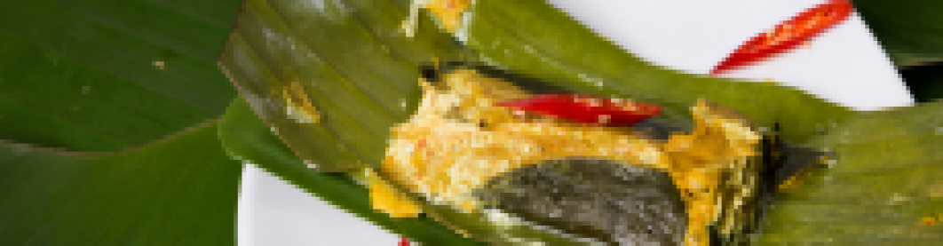 Pepes Ikan Bumbu Kuning Daun Pisang