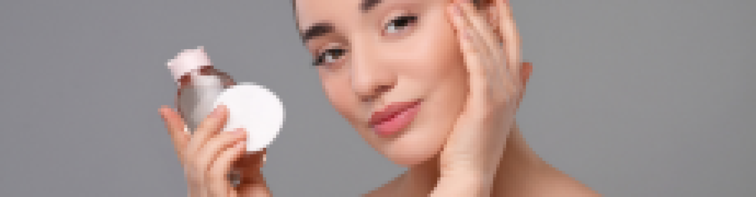 Cara Efektif Membersihkan Makeup Agar Kulit Tidak Rusak