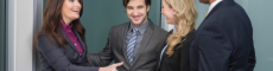 Inspirasi Outfit Kerja Kasual Tapi Tetap Profesional