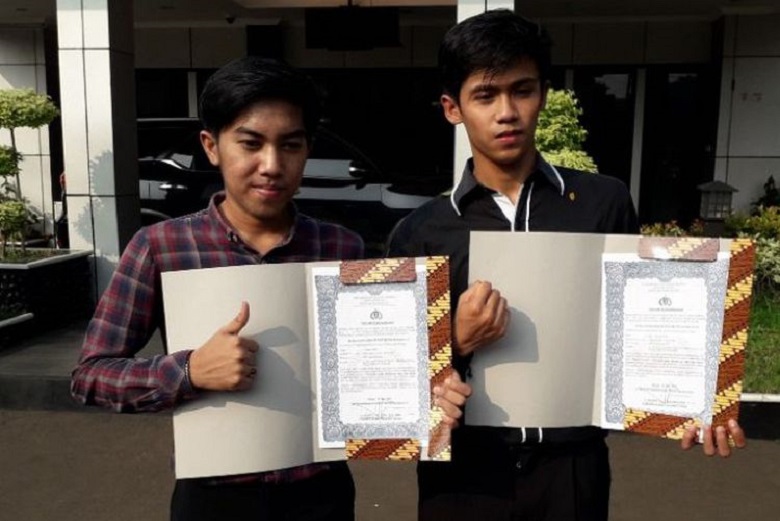 AR dan MIB Raih Penghargaan Usai Menyelamatkan Diri dan Membunuh Pelaku Perampokan