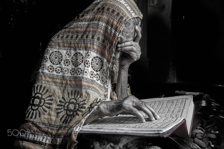 Rahasia Kebiasaan Baca Alquran Sebelum Tidur