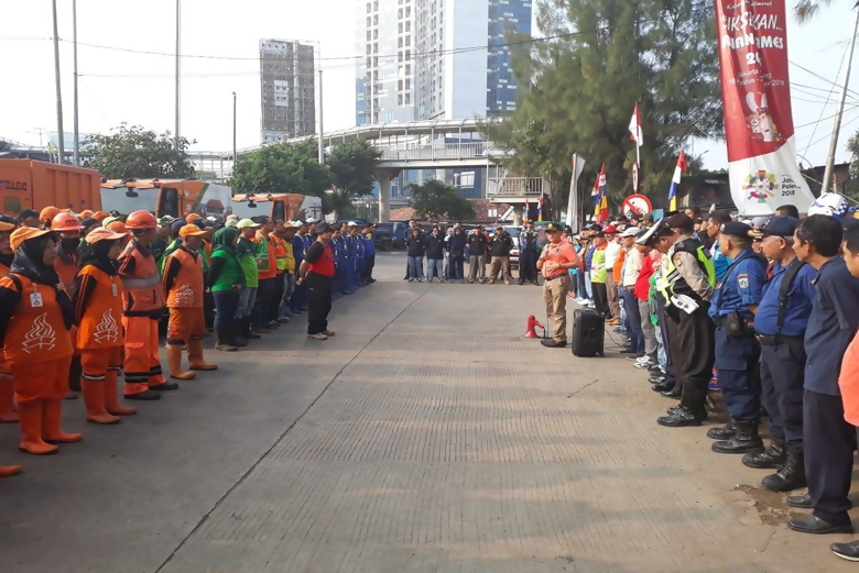 Sukseskan Asian Games 2018, Camat Palmerah Gelar Kerja Bhakti Massal