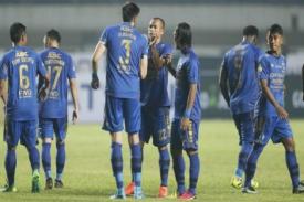 Gambar Artikel Persib Bandung Dinilai Bobotoh Lamban Cari Pemain Bagus