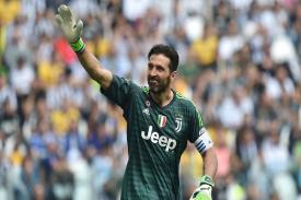 Gambar Artikel Gemuruh Tepuk Tangan Mengikuti Langkah Sang Kapten Keluar dari Lapangan pada Laga Terakhirnya Bersama Juventus