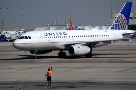 Gambar Artikel United Airlines Mendarat Darurat Lantaran Feses Manusia