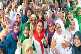 Gambar Artikel Tak Mau Kalah dengan Khofifah, Puti Ajak Sahabat Muslimat melalui Program Superstar