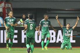 PSMS Medan Permalukan Persib Bandung di Hadapan Ribuan Bobotoh