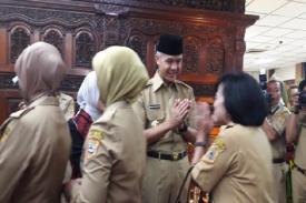 Gambar Artikel Aktivitas Ganjar di Hari Pertama Menjabat Kembali Jadi Gub Jateng