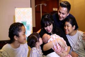 Gambar Artikel Jangan Pesimis, Berikut 5 Langkah untuk Mendekatkan Anak Anda dengan Saudara Tirinya