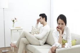 Gambar Artikel Tanda Kamu Berada dalam Hubungan Pernikahan yang Toxic, Merasa Tidak Berharga!